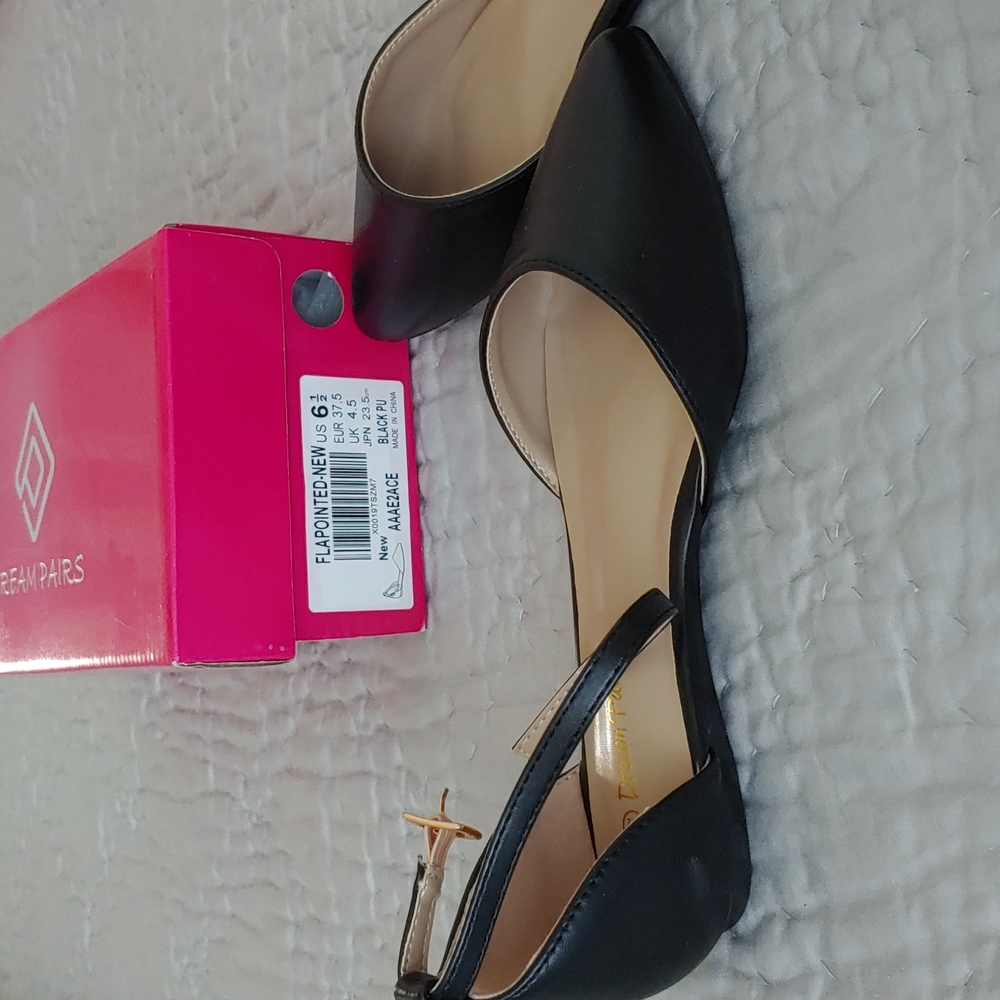 Brand new black flats